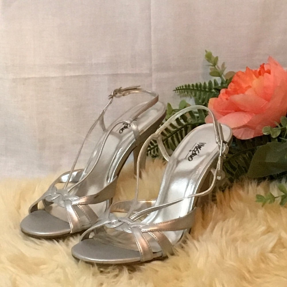 Mossimo Shiny Silver Metallic Princess High Heels